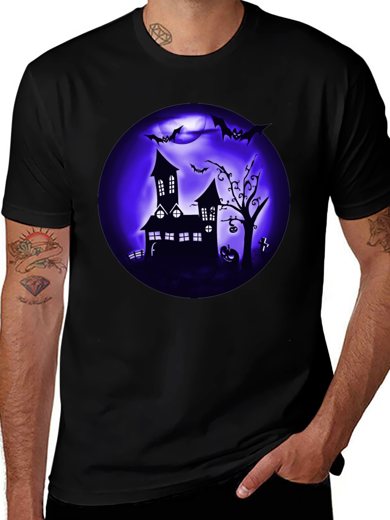 Spooky Halloween T-Shirt Haunted House Design