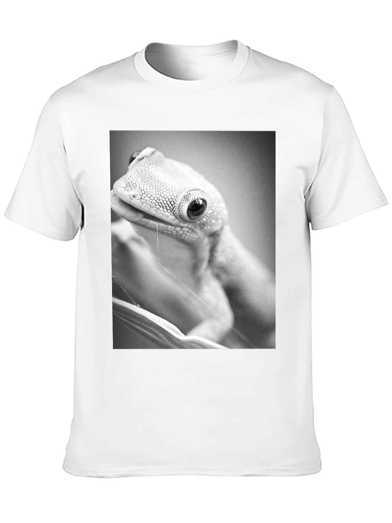 Gecko Print T-Shirt: Cool Reptile Graphic Tee