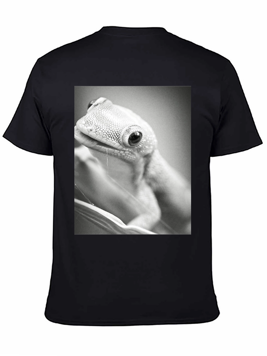 Gecko Print T-Shirt: Cool Reptile Graphic Tee