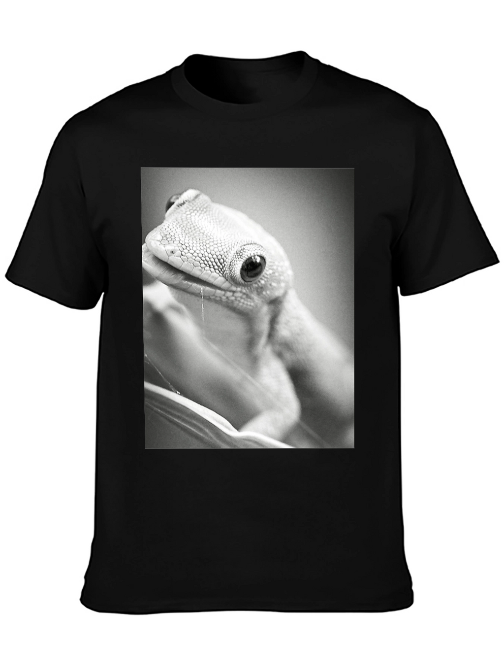 Gecko Print T-Shirt: Cool Reptile Graphic Tee