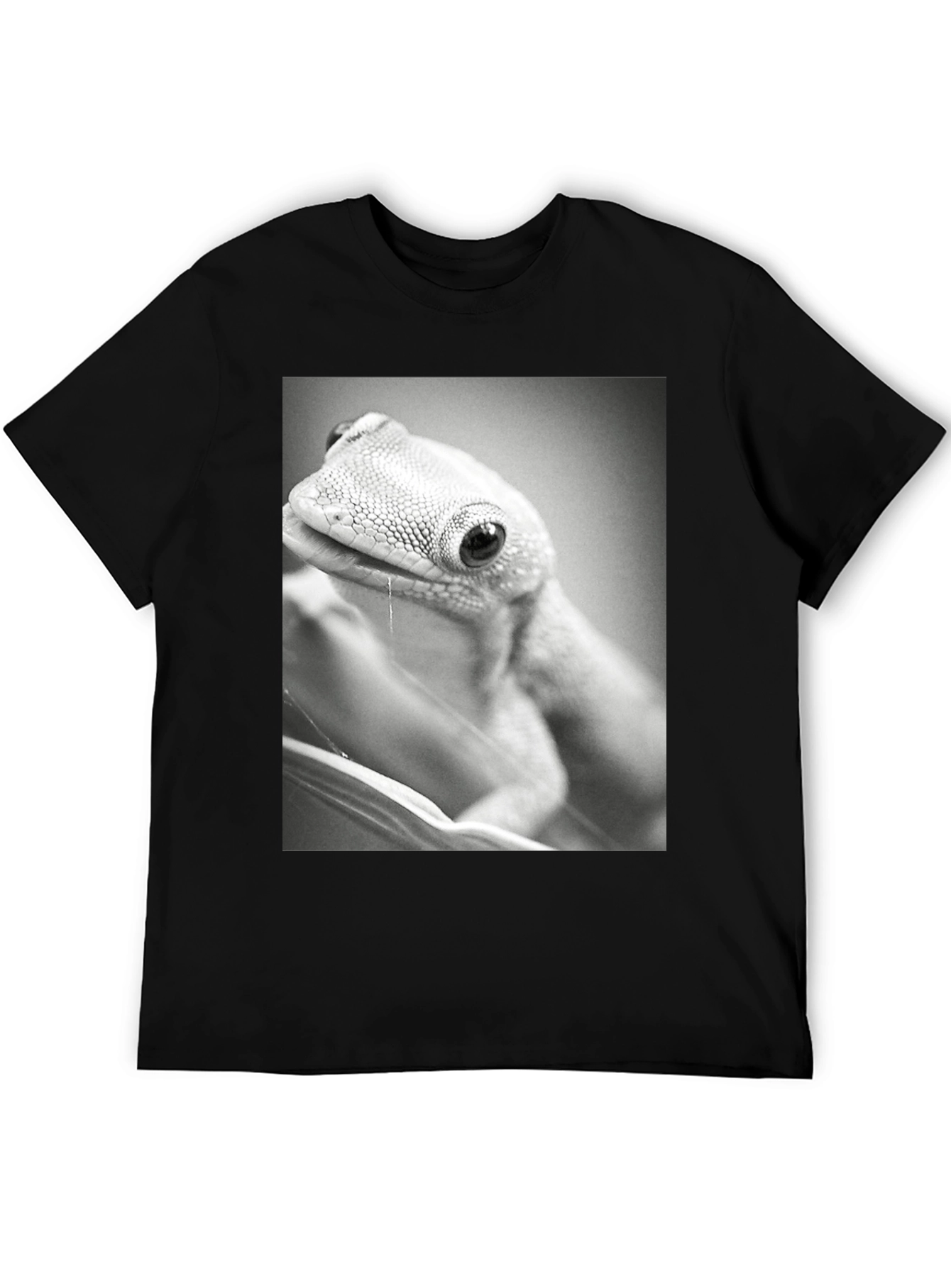 Gecko Print T-Shirt: Cool Reptile Graphic Tee