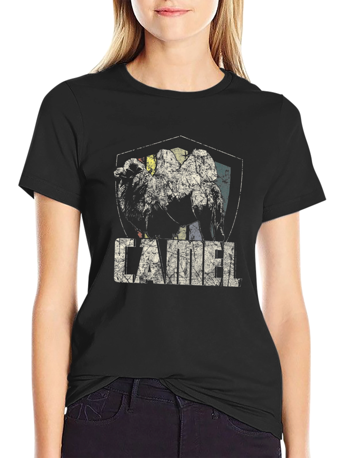 Retro Camel Graphic Tee - Vintage Style Comfort