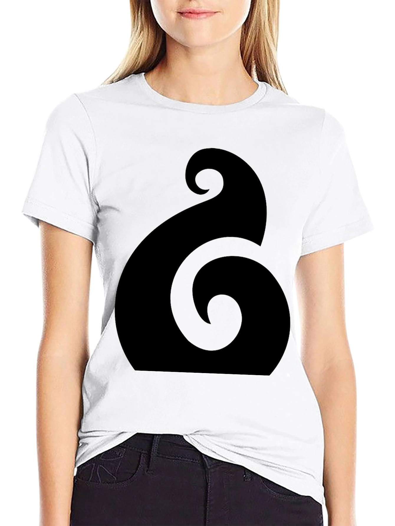 Black Hei Matau T-Shirt - Maori Design