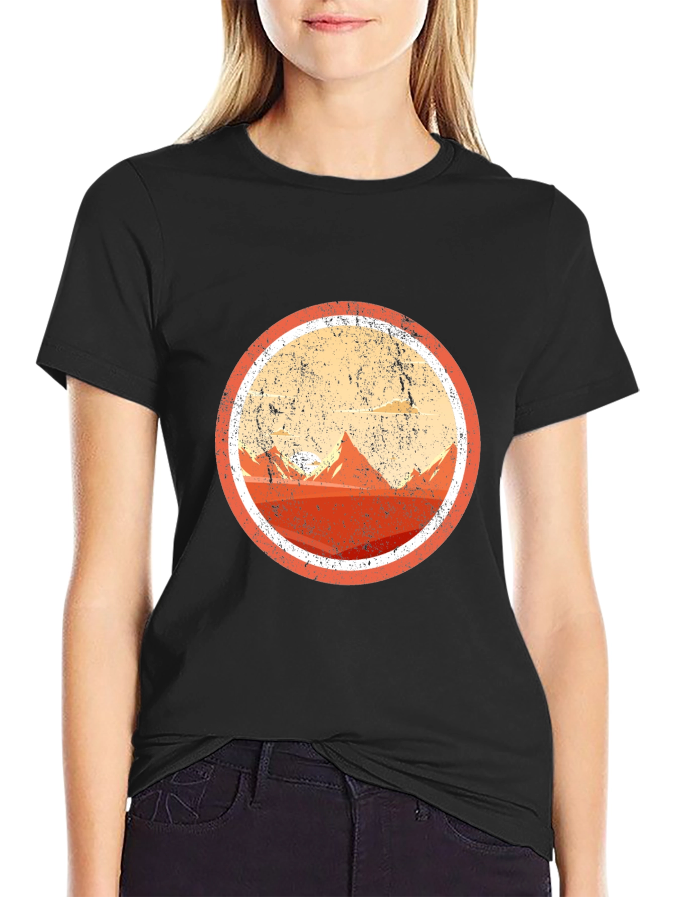 Vintage Mountain Graphic T-Shirt - Retro Outdoor Style