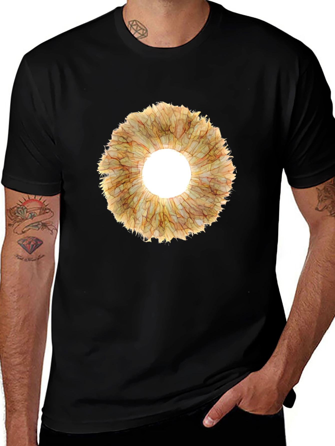 Eye-Catching Floral Ring Graphic Tee - Black