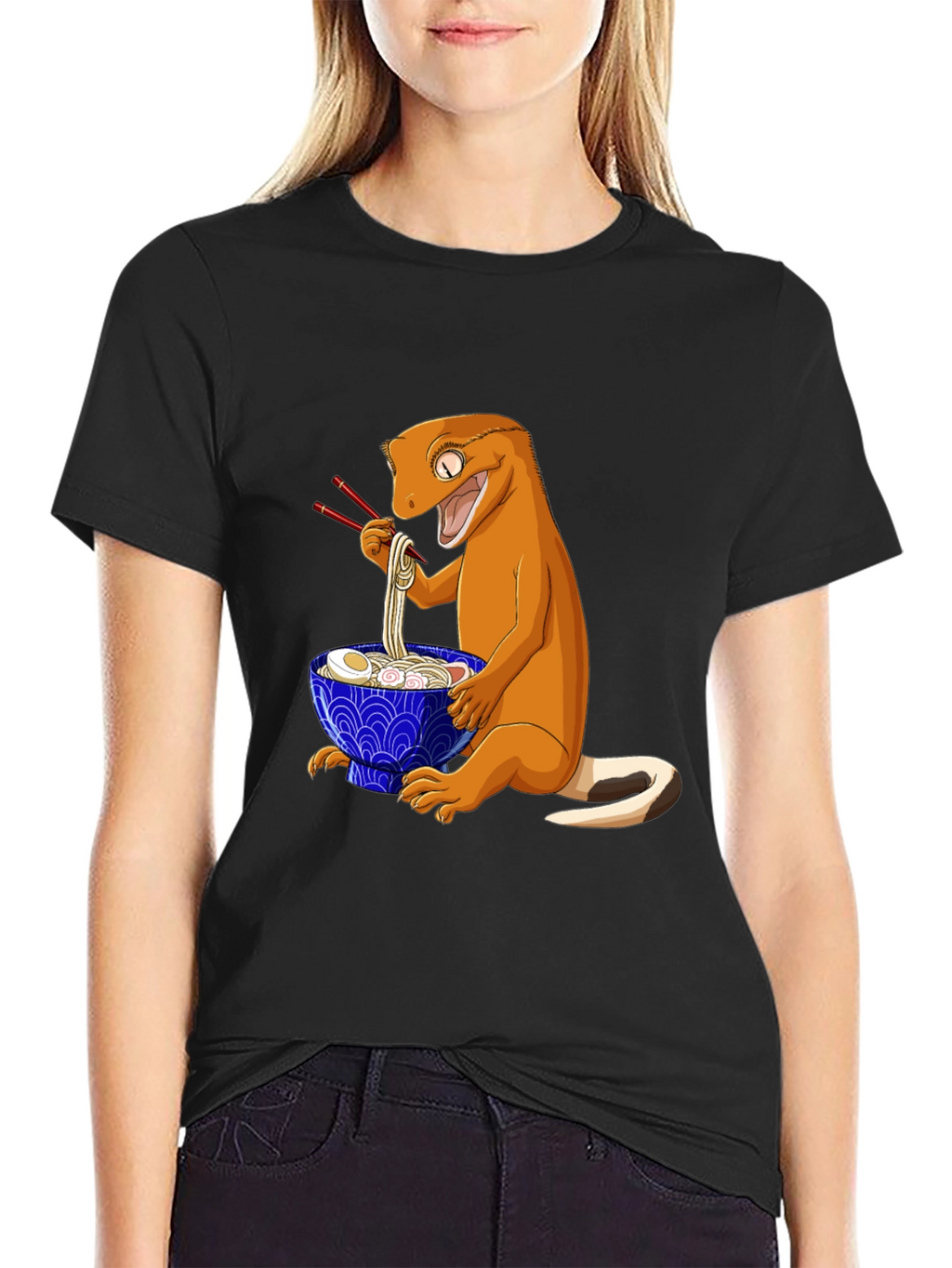 Gecko Ramen T-Shirt: Cute Cartoon Lizard Eating Noodles