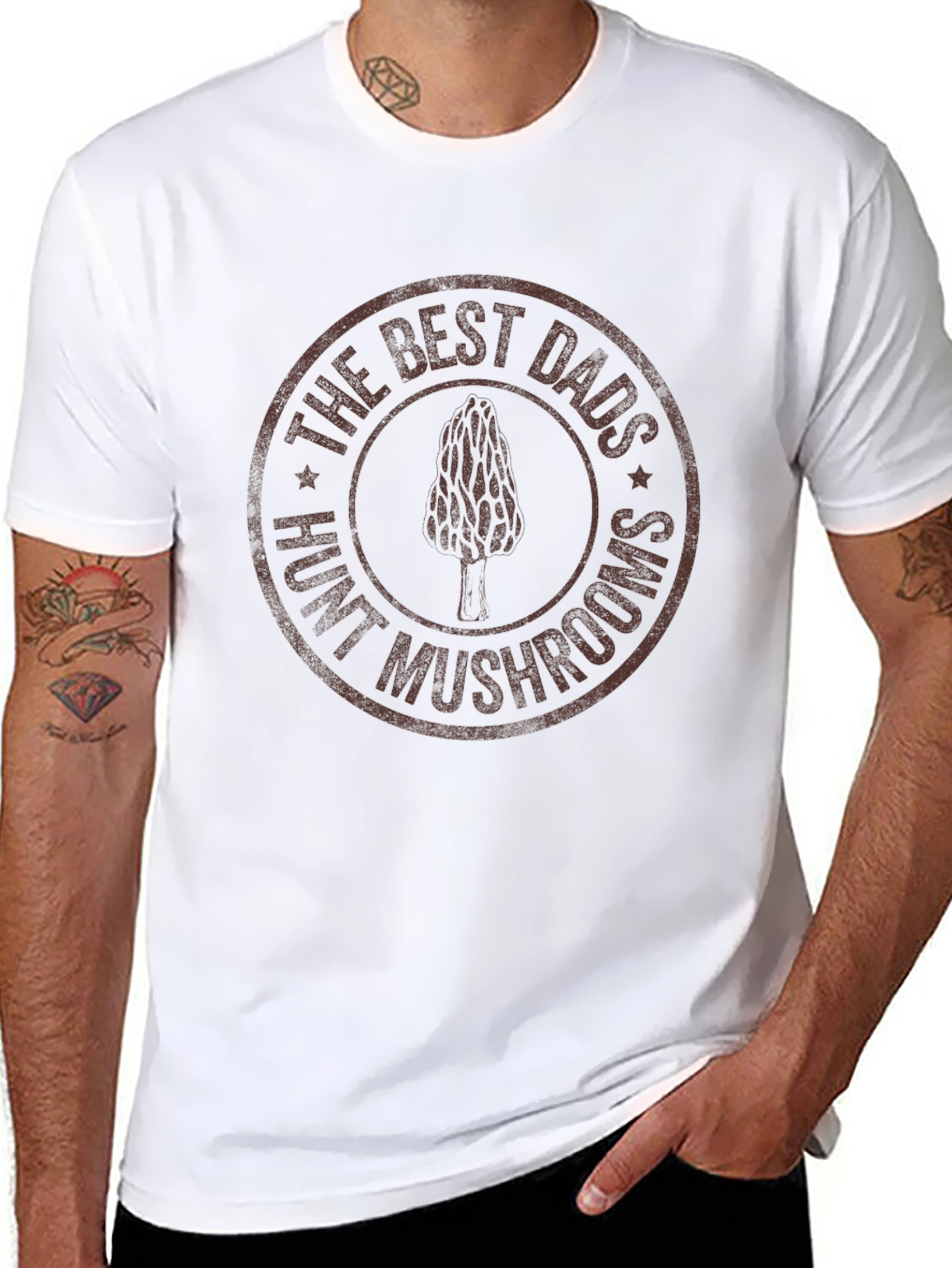 Best Dads Hunt Mushrooms Graphic Tee