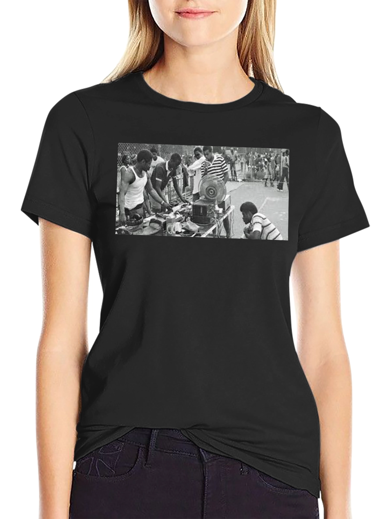 Vintage Hip Hop DJ T-Shirt - Classic Black Tee