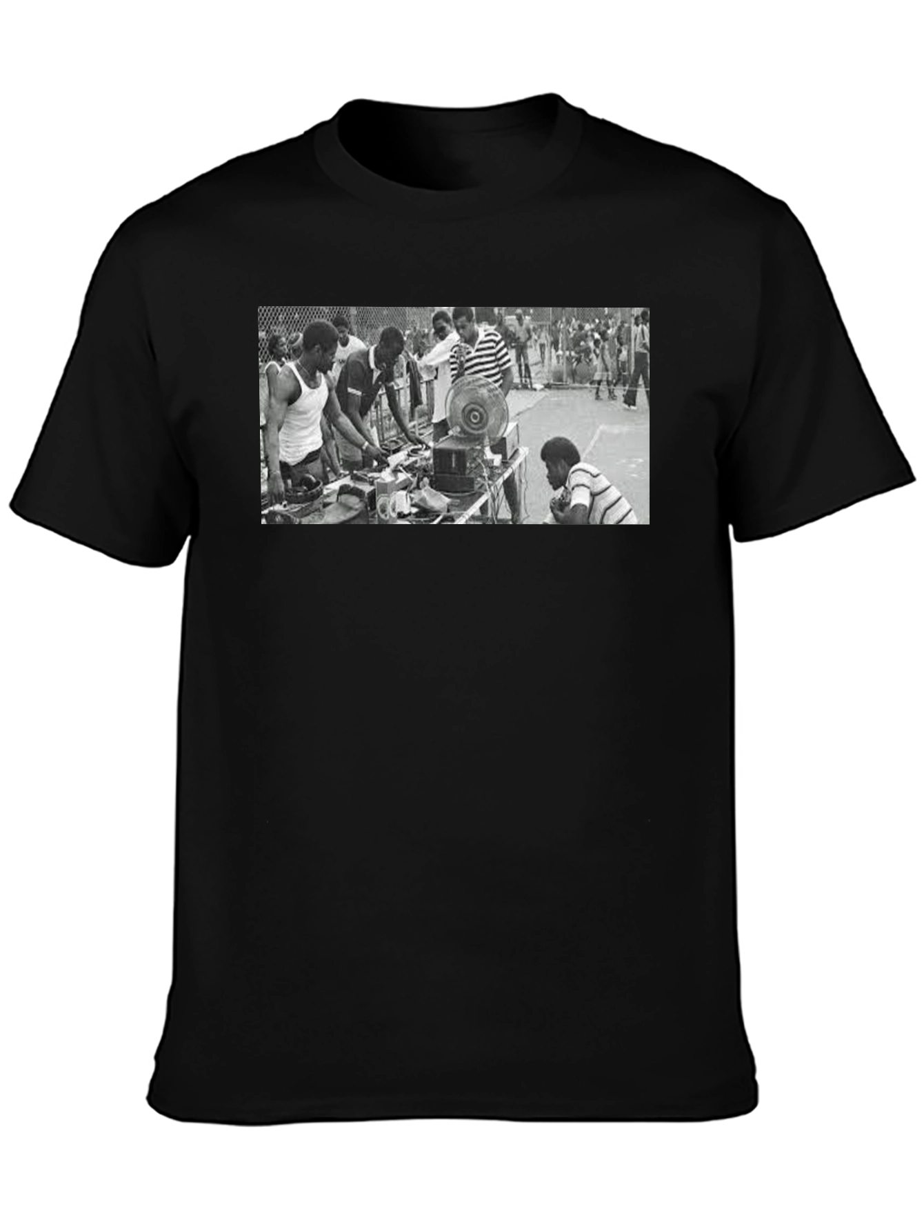 Vintage Hip Hop DJ T-Shirt - Classic Black Tee