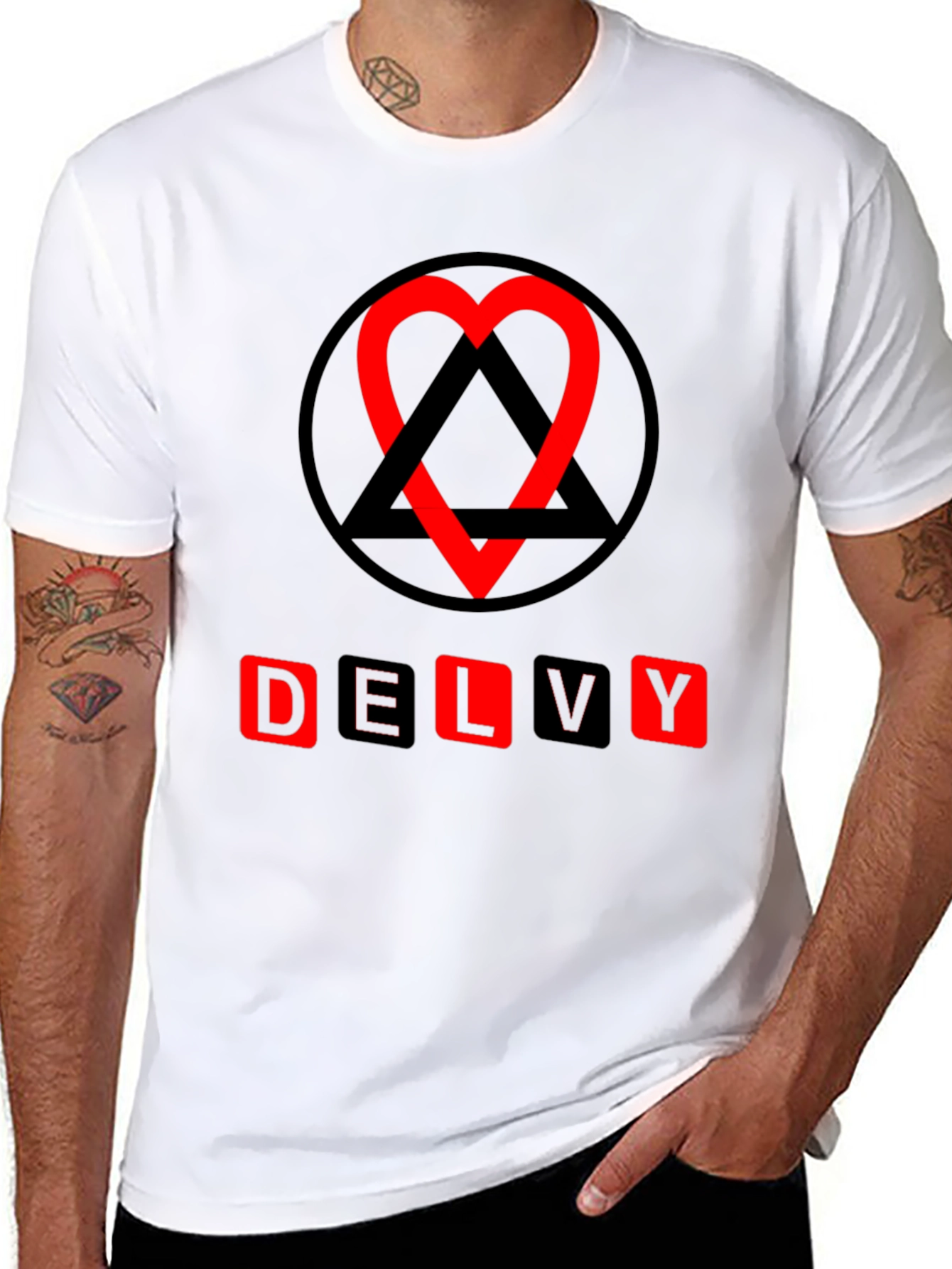 Delvy Heart & Triangle Graphic T-Shirt - Black