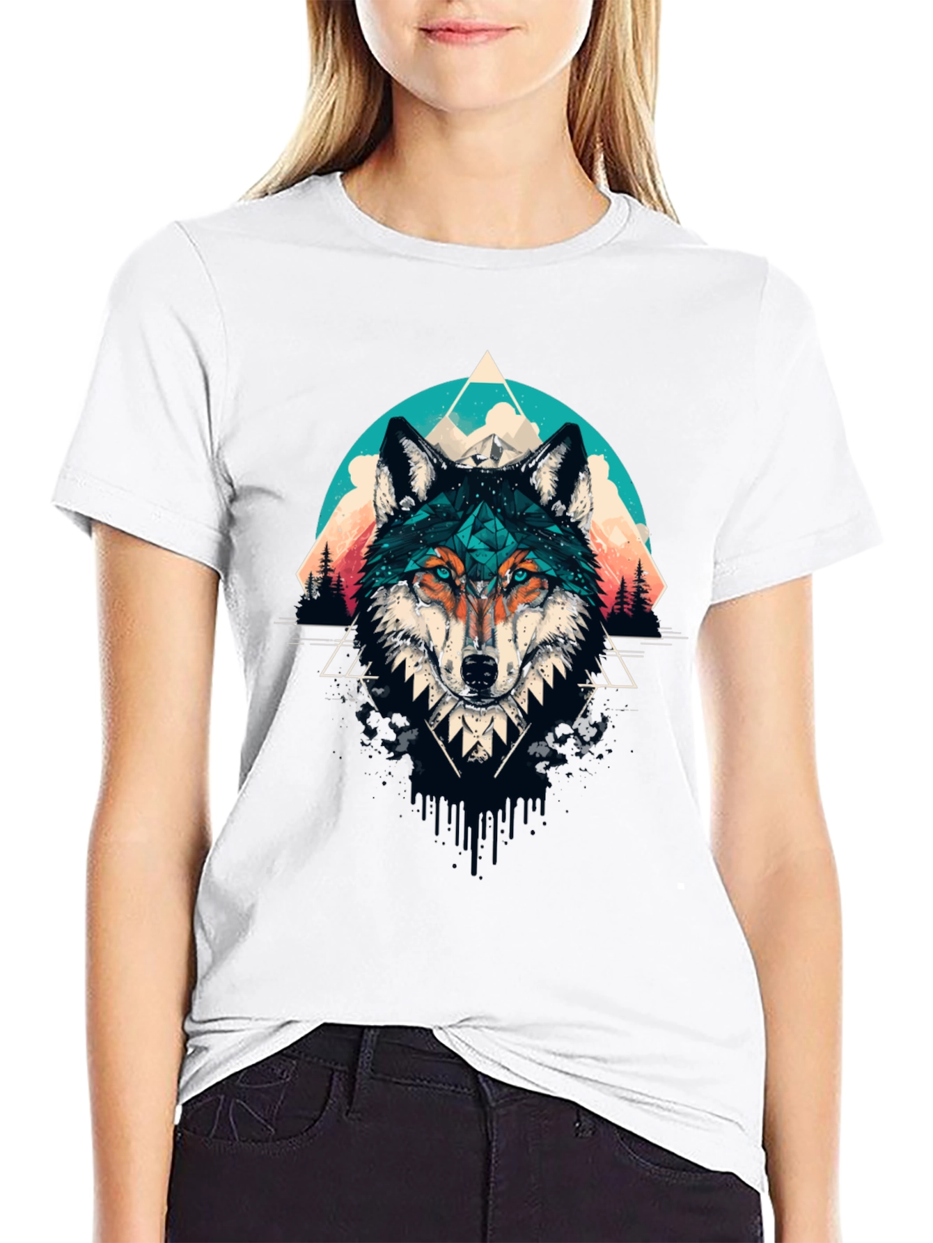 Geometric Wolf Graphic Tee - Modern Style