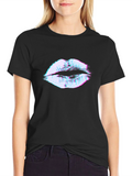 Abstract Lips Graphic T-Shirt - Trendy Design