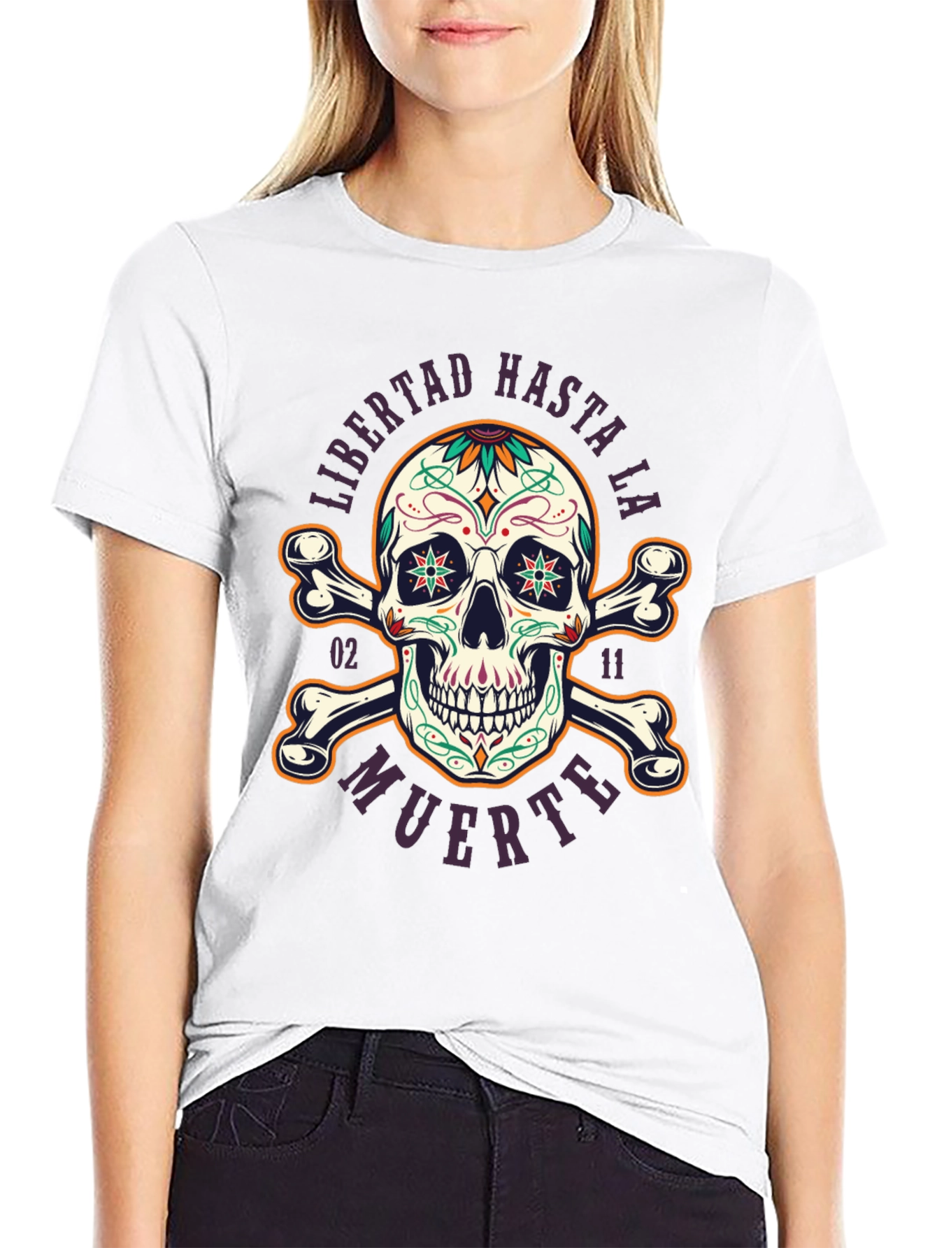 Skull & Crossbones Graphic Tee - Libertad Hasta La Muerte