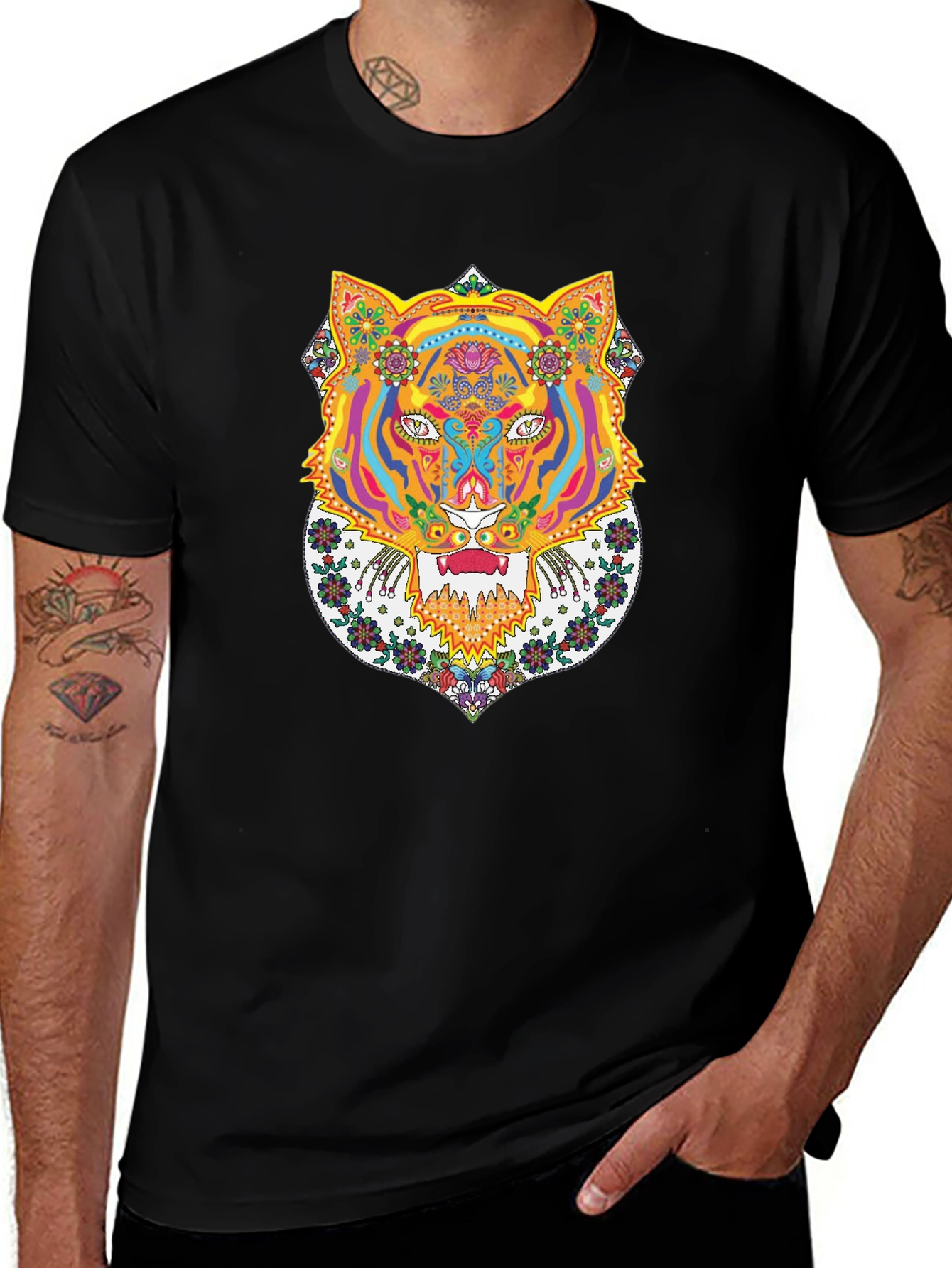 Psychedelic Tiger Graphic Tee - Bold Black T-Shirt
