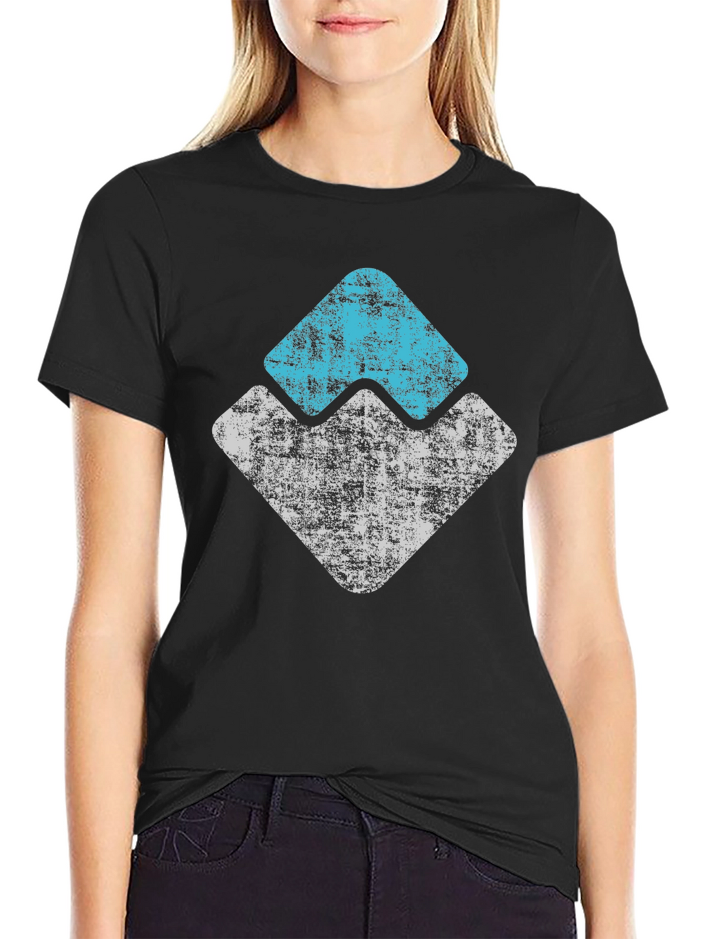 Distressed Diamond Graphic Tee